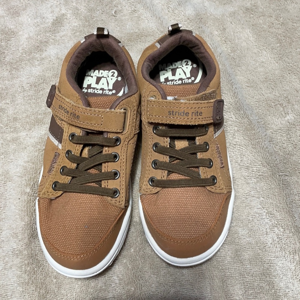 Stride rite walking shoes